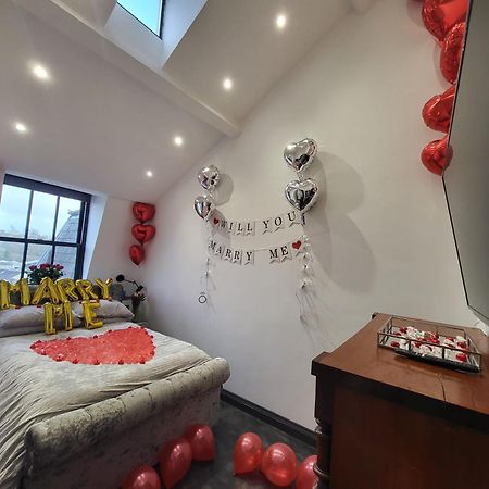 The Arches Apartments Кендал Екстериор снимка