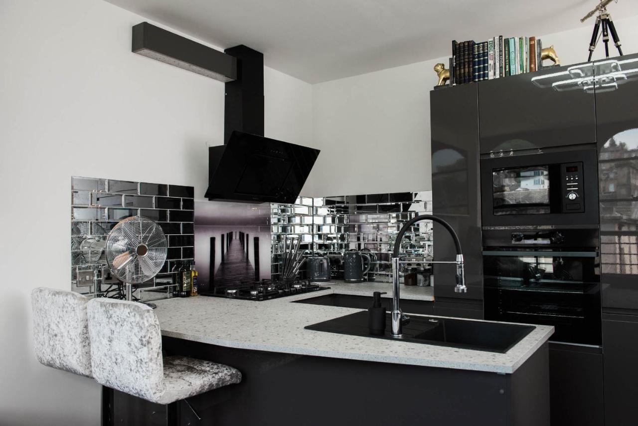 The Arches Apartments Кендал Екстериор снимка